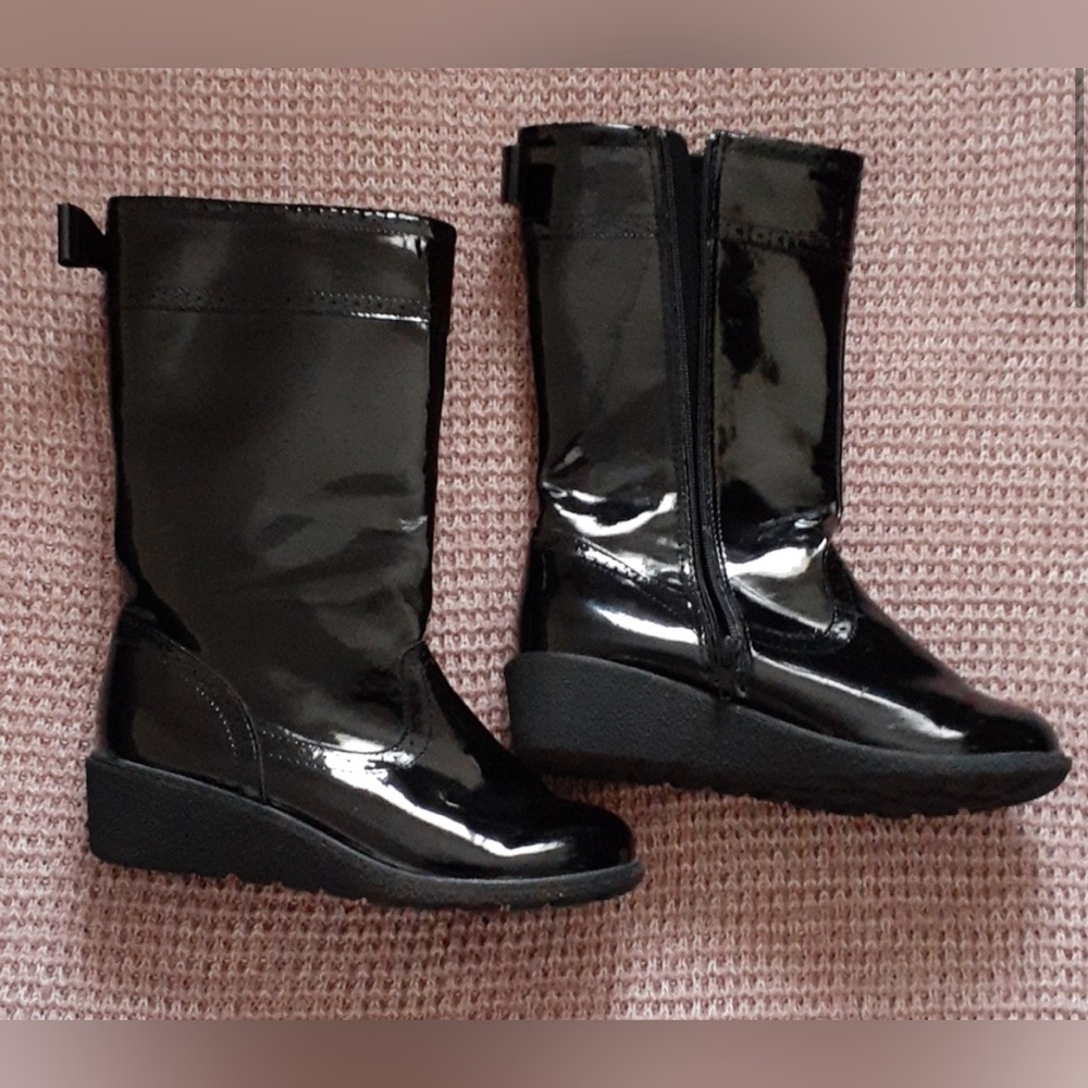 Size 5 Crazy 8 faux patent leather knee high boots